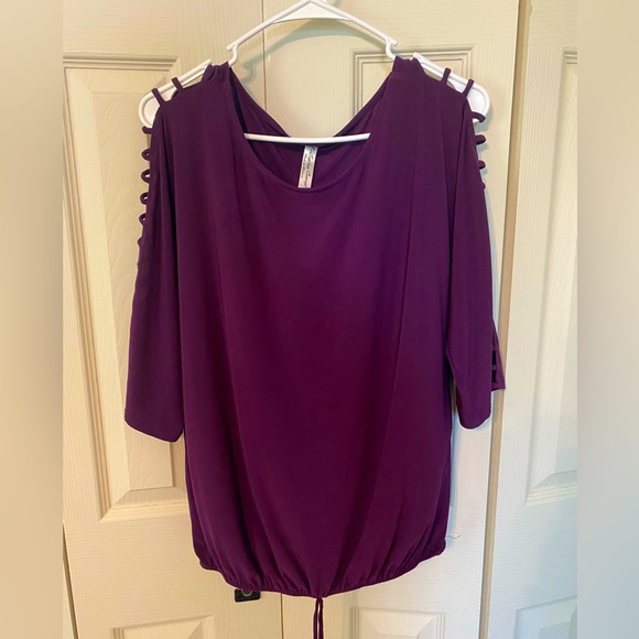 Dark Purple blouse. Size Medium. - Picture 1 of 2